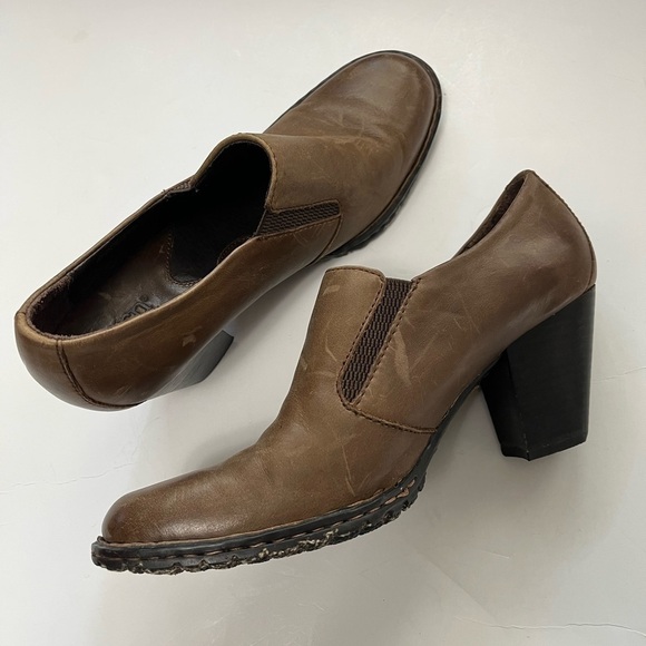 Born Shoes - Born Brown Leather Slip-on Shoes 3” Heel Women’s 8 / 39